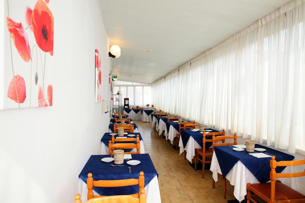 Hotel Lagomaggio Rimini Kültér fotó
