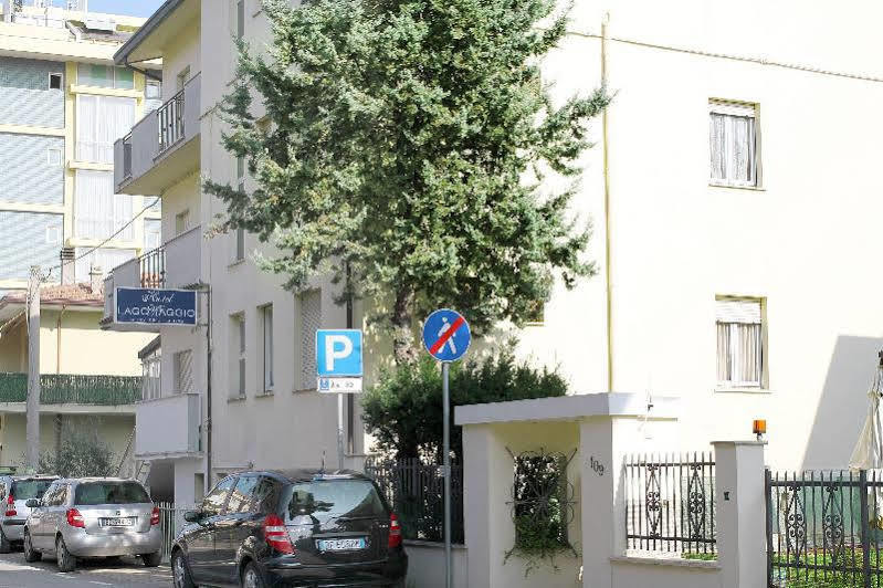 Hotel Lagomaggio Rimini Kültér fotó
