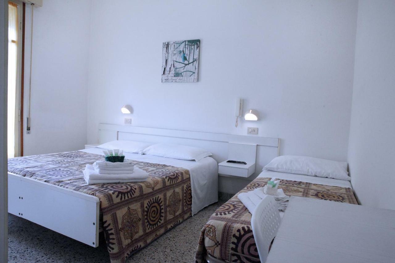 Hotel Lagomaggio Rimini Kültér fotó